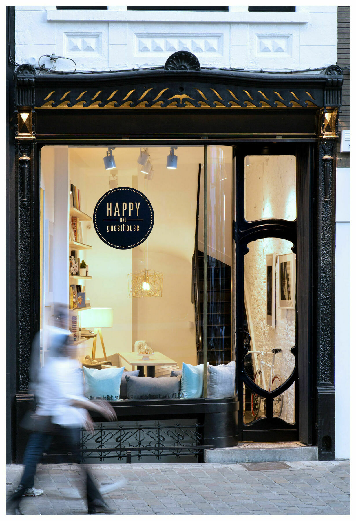 Happy Guesthouse - Grand Place Брюссель Экстерьер фото